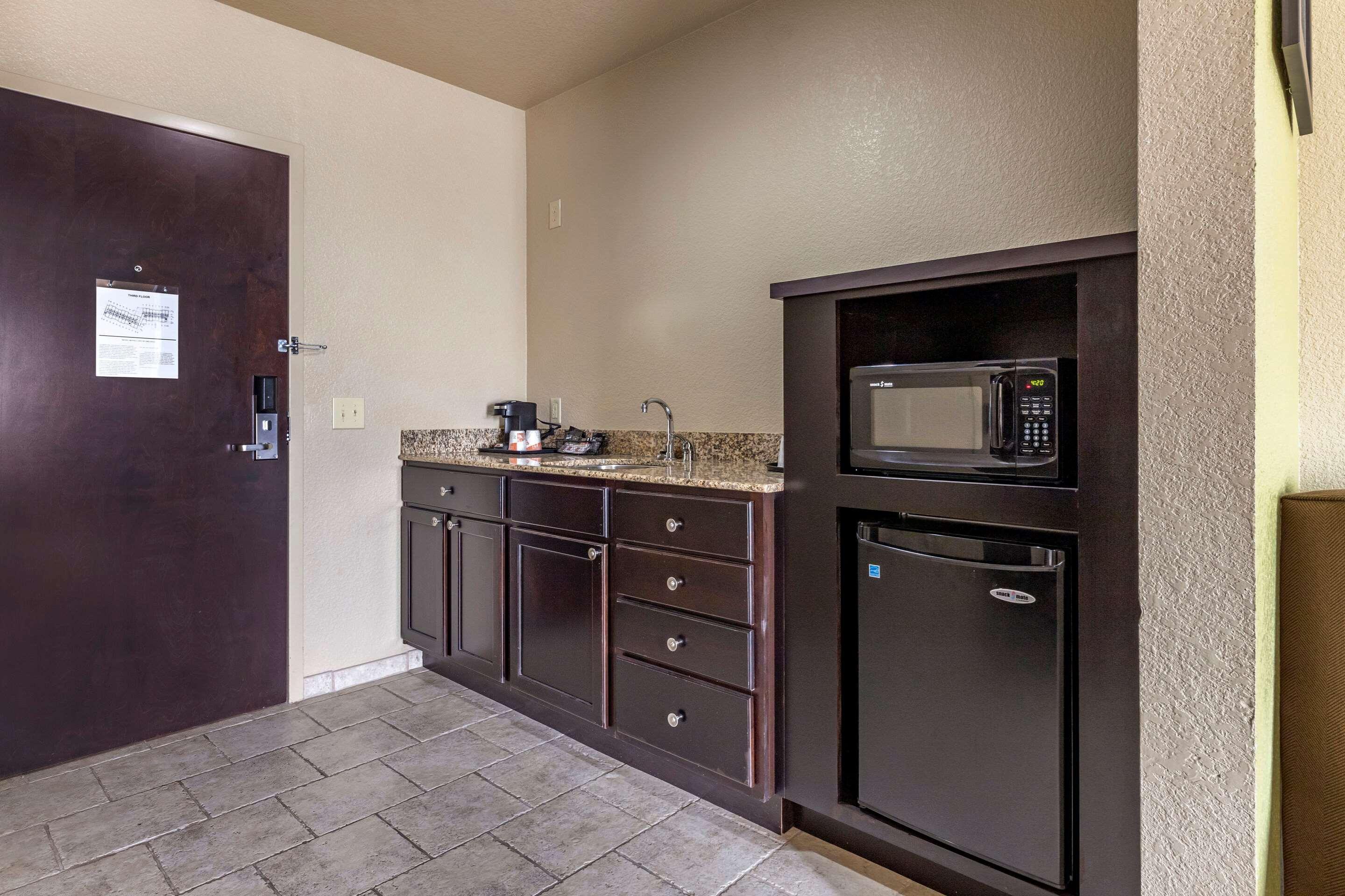 Comfort Inn Bentonville - Crystal Bridges Экстерьер фото